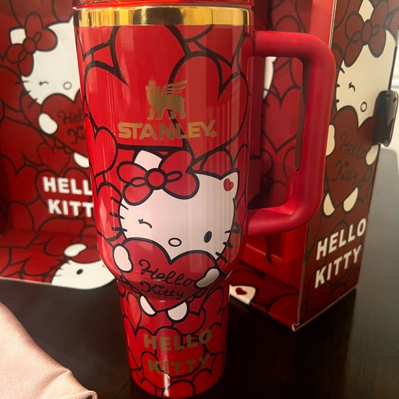 Quencher H2.0 Hello Kitty Red Tumbler - Picture 3 of 7